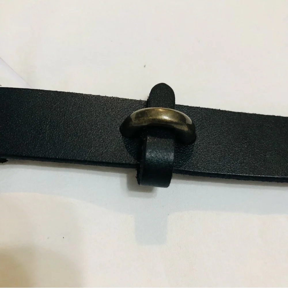 Leather belt for women. Color black. Size 2X ( 48”LX 1” W)